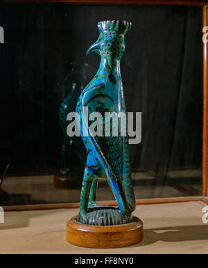 Statua di uccelli, persiano antico arte, il museo di arte islamica al Cairo, Egitto, Africa Foto Stock