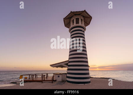 Playa Dominicus, il Lighthouse Beach Bar, tramonto, Iberostar Hacienda Dominicus, La Romana, Repubblica Dominicana Foto Stock