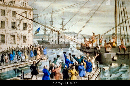 Il Boston Tea Party. Nathaniel Currier 1846 della litografia del dicembre 1773, dal titolo " La distruzione di tè nel porto di Boston", Foto Stock