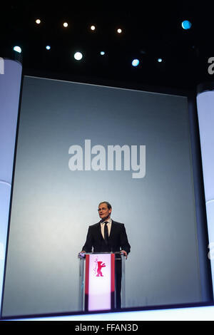 Berlino, Germania. Xi Febbraio, 2016. Berlin il sindaco di Michael Mueller partecipa alla cerimonia di apertura della 66ma Berlinale Festival Internazionale del Cinema di Berlino, Germania, 11 febbraio, 2016. Credito: Zhang ventola/Xinhua/Alamy Live News Foto Stock