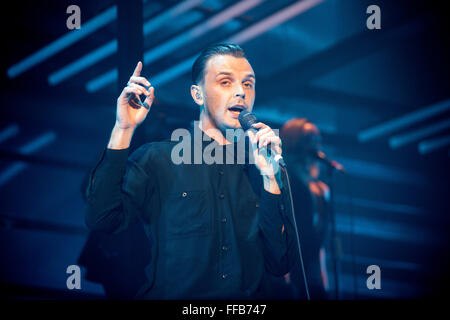 Glasgow, Scotland, Regno Unito. Xi Febbraio, 2016. Theo Hutchcraft della band fa male svolge in corrispondenza di O2 Academy Glasgow il 11 febbraio, 2016. Glasgow, Scotland Credit: Sam Kovak/Alamy Live News Foto Stock