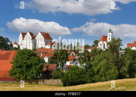Scheer Castello e San Nicola Chiesa Parrocchiale, Scheer, Alta Svevia, Svevia, Baden-Württemberg, Germania Foto Stock Scheer Castello e San Nicola Chiesa Parrocchiale, Scheer, Alta Svevia, Svevia, Baden-Württemberg, Germania Foto Stock