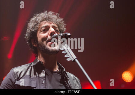 Torino, Italia. 11 Febbraio 2016. Il cantante italiano Max Gazz suona dal vivo durante un concerto alla Concordia il 11 febbraio 2016 a Torino Foto Stock