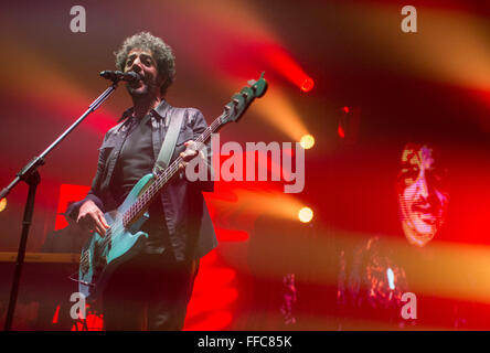 Torino, Italia. 11 Febbraio 2016. Il cantante italiano Max Gazz suona dal vivo durante un concerto alla Concordia il 11 febbraio 2016 a Torino Foto Stock