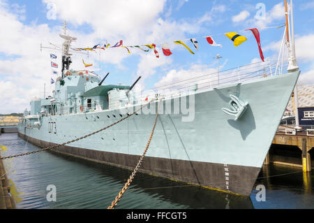 HMS Cavalier, una seconda guerra mondiale Royal Navy destroyer, Chatham Historic Dockyard, Kent, England, Regno Unito Foto Stock