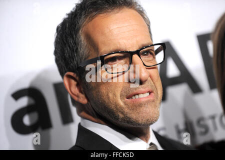 Kenneth Cole assiste il 2016 amfAR New York Gala a Cipriani Wall Street il 10 febbraio 2016 in New York City/picture alliance Foto Stock