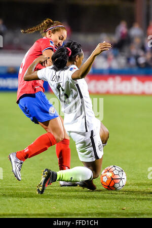 USA AVANTI Crystal Dunn (16) è scattato durante il 2016 CONCACAF DONNE QUALIFICAZIONI Olimpico tra Costa Rica e STATI UNITI D'AMERICA Soccer team mercoledì, Febbraio 10th, 2016 a Toyota Stadium di Frisco, Texas.USA vince 5-0.(Manny Flores/Cal Sport Media) © Cal Sport Media/Alamy Live News Foto Stock