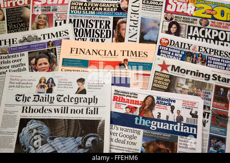 Una selezione di quotidiani britannici,entrambi i quotidiani di grande diffusione e redtops Foto Stock