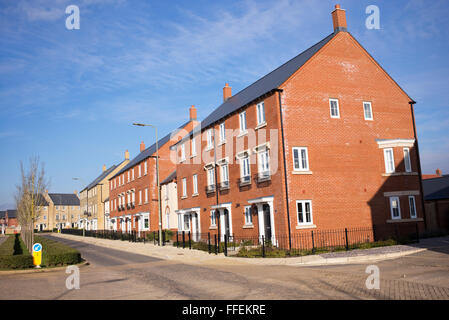 Alloggiamento moderno sviluppo, Kingsmere, Bicester, Oxfordshire, Inghilterra Foto Stock