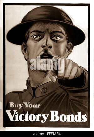 Acquista la tua vittoria legami. Ca. 1917. Poster. Rilasciato dalla vittoria Comitato Bond, Ottawa, Canada. Questa stampa di archiviazione è disponibile nei seguenti formati: 8' x 10' $15.95 w/ spedizione gratuita 11' x 14' $23,95 w/ spedizione gratuita 16' x 20' $59.95 w/ spedizione gratuita 20' x 24' $99,95 w/ SPEDIZIONE GRATUITA * American Photoarchive filigrana non apparirà sulla vostra stampa. Foto Stock
