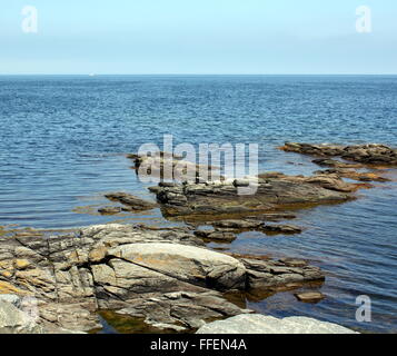 Rocce sul mar Baltico a Bornholm. Danimarca Foto Stock