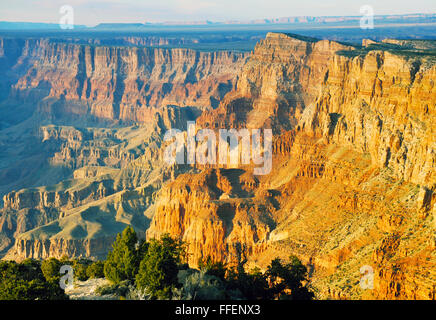 Il Grand Canyon è un pendii ripidi canyon scavate dal fiume Colorado in Arizona. Abitata da nativi indiani americani, Foto Stock