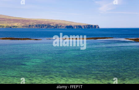 Dunvegan, Isola di Skye, Highland, Scozia. Vista sul Loch Dunvegan Dunvegan alla testa. Foto Stock