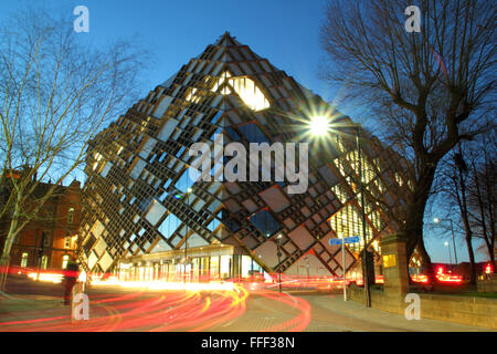 L'Università di Sheffield di Diamante edificio nel centro della città di Sheffield, South Yorkshire Inghilterra - 2016 Foto Stock