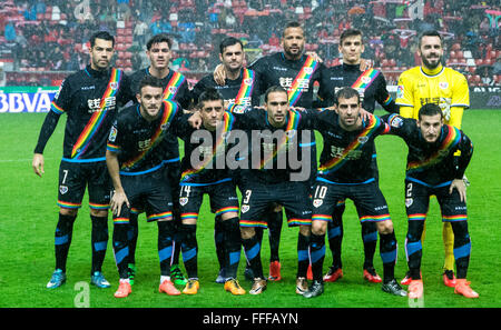 Gijon, Spagna. 12 Febbraio, 2016. Rayo Vallecano squadra durante la partita di calcio di spagnolo "La Liga " tra Real Sporting de Gijón e Rayo Vallecano de Madrid, ha suonato in occasione di Molinón Stadium il 12 febbraio 2016 a Gijon, Spagna. Credito: David Gato/Alamy Live News Foto Stock