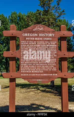 Segno spiegando i primi esplorazione della zona da Peter Ogden. Terrebonne, Oregon Foto Stock