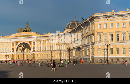 General Staff Building, la piazza del Palazzo, San Pietroburgo, Russia Foto Stock