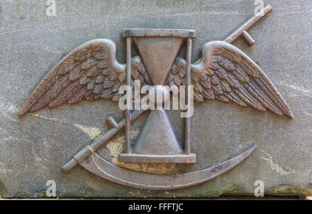 Di rilievo sul xviii secolo grave, il Cimitero di Lazzaro, Alexander Nevsky Lavra, San Pietroburgo, Russia Foto Stock