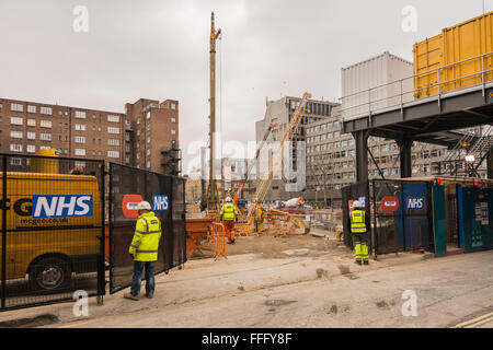 La costruzione del nuovo fascio di protoni unità di terapia presso la University College London Hospital (UCLH) Foto Stock