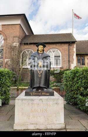 Sir Thomas Moore statua, Cheyne Walk, Chelsea, Royal Borough di Kensington e Chelsea, London, England, Regno Unito Foto Stock