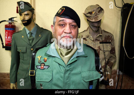 Hermandad de Antiguos Caballeros Legionarios a Barcellona. La Fraternità di veterani cavalieri legionari. Ritratto Watcher. Paracadutista. Foto Stock