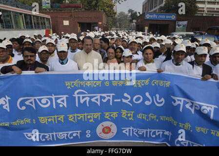 Bangladesh emittente radio terrà una manifestazione per celebrare il world radio day a Agargaon a Dhaka, nel Bangladesh. Il 13 Febbraio 2016 13 febbraio è una data proclamata dall UNESCO per festeggiare la trasmissione radio, migliorare la cooperazione internazionale tra le emittenti radio e incoraggiare i decisori a creare e fornire accesso alle informazioni attraverso la radio, comprese le radio comunitarie. Foto Stock