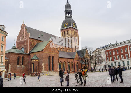 Cattedrale del Duomo a Doma Laukums Square nella Città Vecchia di Riga, Lettonia Foto Stock