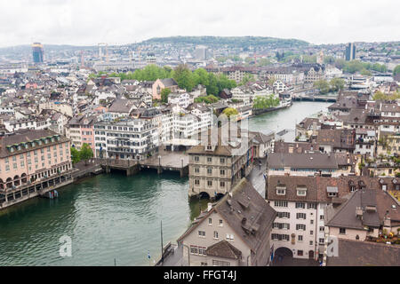 Edifici storici Limmat Zurigo Svizzera Foto Stock