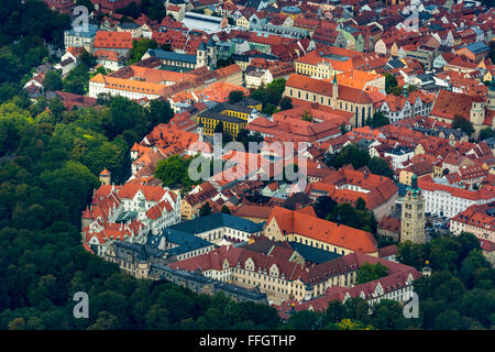 Vista aerea, monastero San Emmeram, Basilica di San Emmeram e capo ufficio nella Schloss Thurn und Taxis, Regensburg, Foto Stock