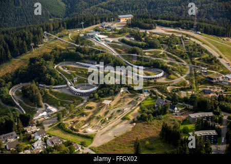 Vista aerea, Winterberg bob, VELTINS EisArena, pista di pattinaggio su ghiaccio per il luge, lo scheletro e Bob sport, sport invernali, Bob Foto Stock