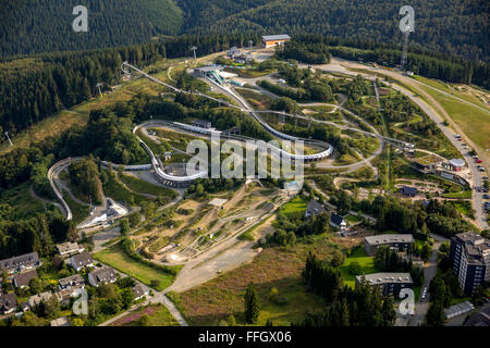 Vista aerea, Winterberg bob, VELTINS EisArena, pista di pattinaggio su ghiaccio per il luge, lo scheletro e Bob sport, sport invernali, Bob Foto Stock