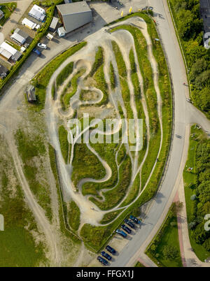 Vista aerea, Winterberg bob, VELTINS EisArena, pista di pattinaggio su ghiaccio per il luge, lo scheletro e Bob sport, sport invernali, Bob Foto Stock