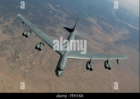 A B Stratofortress assegnato alla seconda ala bomba vola sopra Utah. Foto Stock