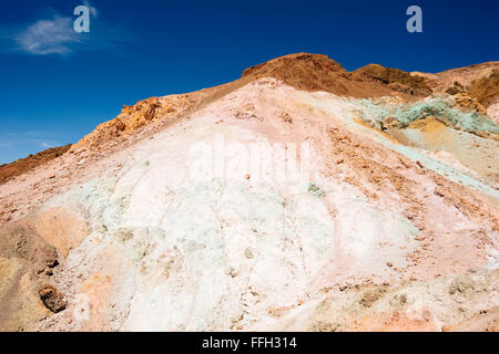 Artista della tavolozza rock formazione nel Parco Nazionale della Valle della Morte, California Foto Stock