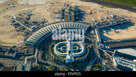 Vista aerea, aeroporto di Dusseldorf, Aeroporto Internazionale, spedizione, arrivo hall, sala partenze, grembiule, turismo, aeromobili, Foto Stock