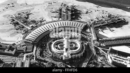 Vista aerea, aeroporto di Dusseldorf, Aeroporto Internazionale, spedizione, arrivo hall, sala partenze, grembiule, turismo, aeromobili, Foto Stock