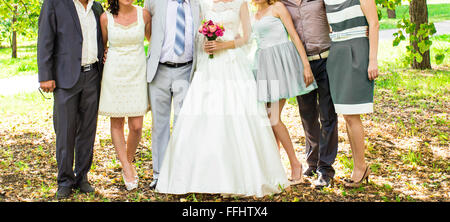 La sposa e lo sposo, e gli ospiti Foto Stock