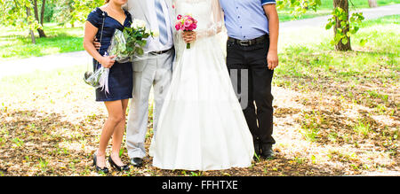 La sposa e lo sposo, e gli ospiti Foto Stock