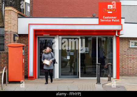 Royal Mail Customer Service Point, Londra Inghilterra Regno Unito Regno Unito Foto Stock
