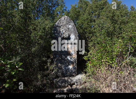 Via Licia passa alcune rovine a Phellos su Mt Fellon sopra il villaggio di Kas Antalya Turchia Foto Stock