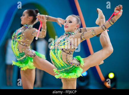 Kiev, Ucraina - 1 Settembre 2013: Team di Russia esegue durante la trentaduesima Rhythmic Gymnastics World Championship (Gruppo apparecchiatura F Foto Stock