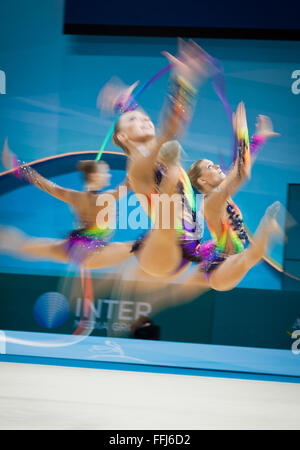 Kiev, Ucraina - 1 Settembre 2013: Team di Bielorussia esegue durante la trentaduesima Rhythmic Gymnastics World Championship (Gruppo apparecchiatura Foto Stock