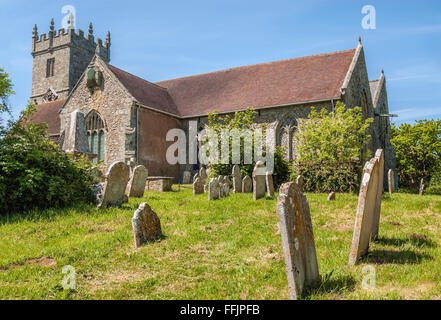 Chiesa di tutti i santi presso il villaggio Godshill, Isola di Wight in Inghilterra. Foto Stock