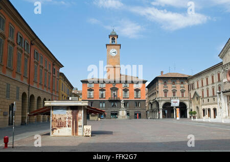 Piazza Prampolini con il Palazzo del Monte palace, Reggio Emilia, Emilia Romagna, Italia Foto Stock