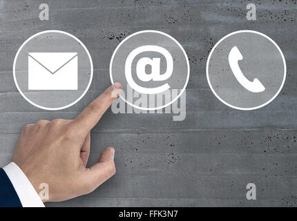 Icone di contatto e-mail newsletter concept phone. Foto Stock