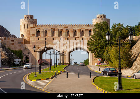 Il cancello di ingresso alla città di Muscat, Sultanato di Oman Foto Stock