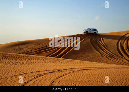Traversata delle Dune di Dubai Foto Stock