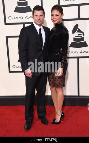 Los Angeles, California, USA. 15 Feb, 2016. Nick Lachey & Vanessa Minnillo arriva per il 58th Annual Grammy Awards a Staples Center. Credito: Lisa O'Connor/ZUMA filo/Alamy Live News Foto Stock