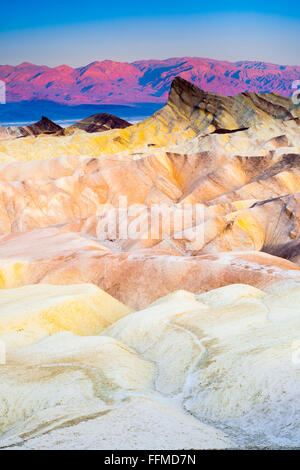 Sunrise a Zabriskie Point nel Parco Nazionale della Valle della Morte, California Foto Stock