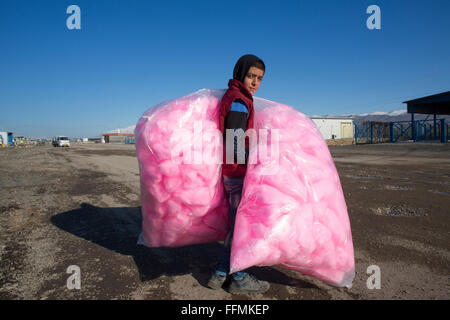 Candy Floss venditore in Salarara Refugee Camp in Iraq. Foto Stock